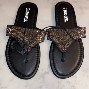 Muk luks luk ees sparkly sandals new